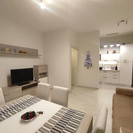La Casa Dei Nonni Apartment *